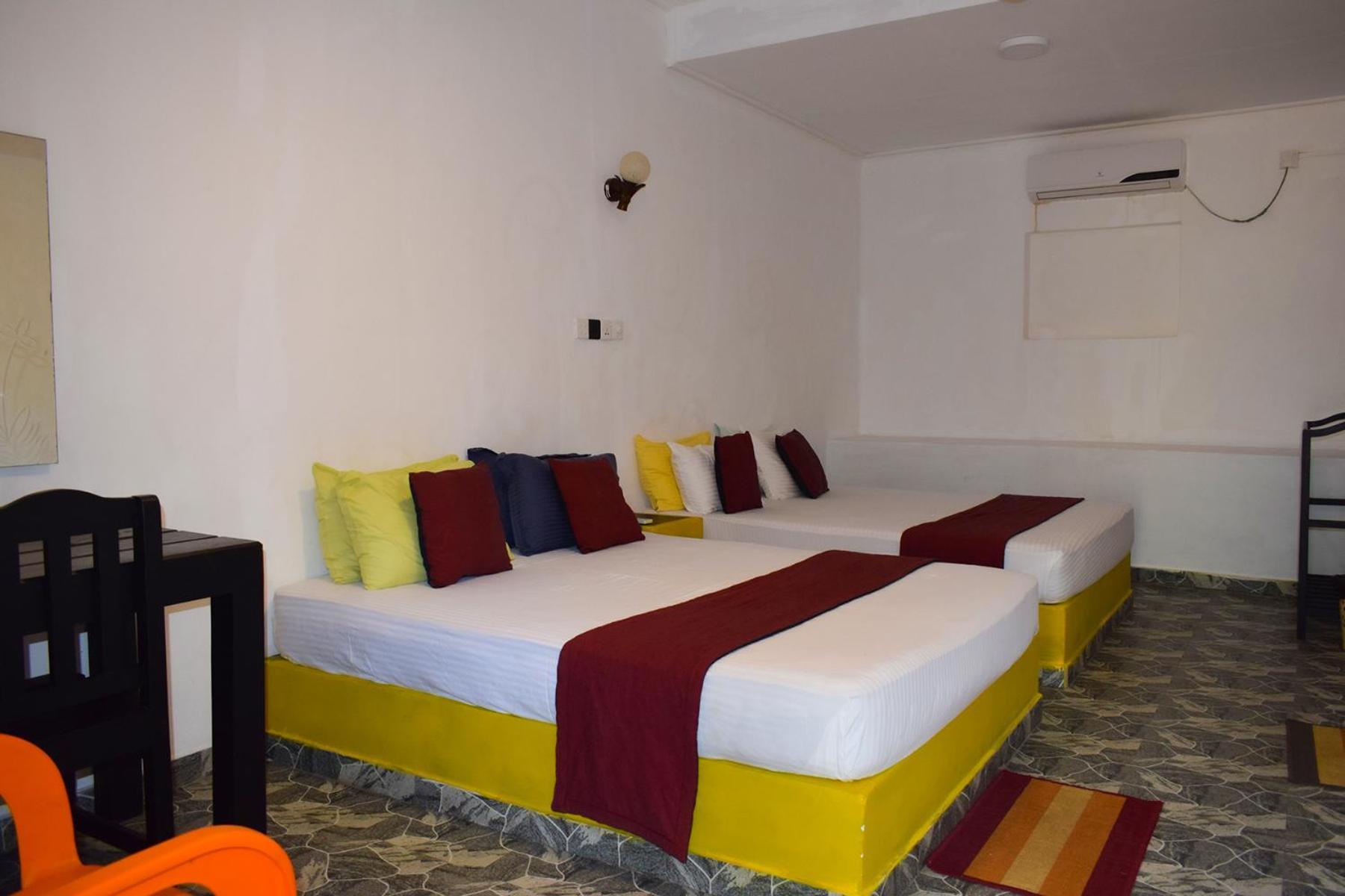 Golden Beach Cottages Trincomalee Dış mekan fotoğraf
