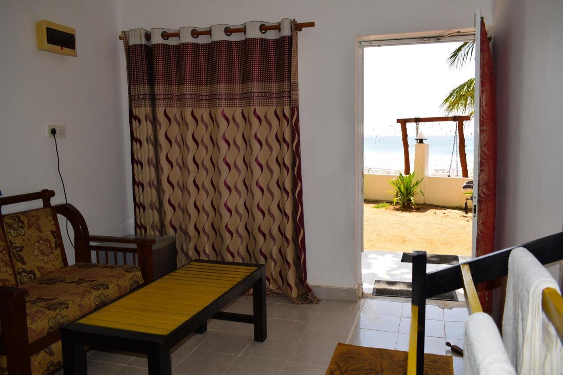 Golden Beach Cottages Trincomalee Dış mekan fotoğraf